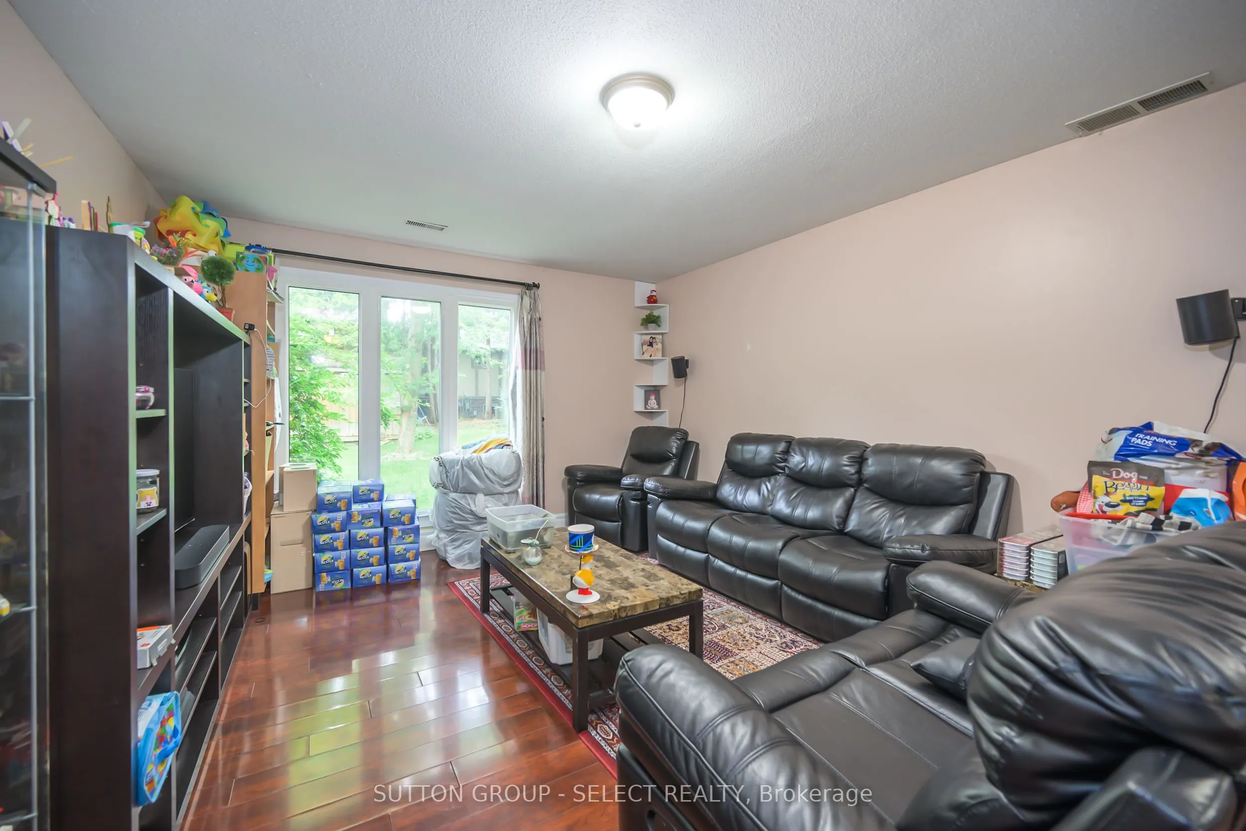 257 Edgehill Crescent