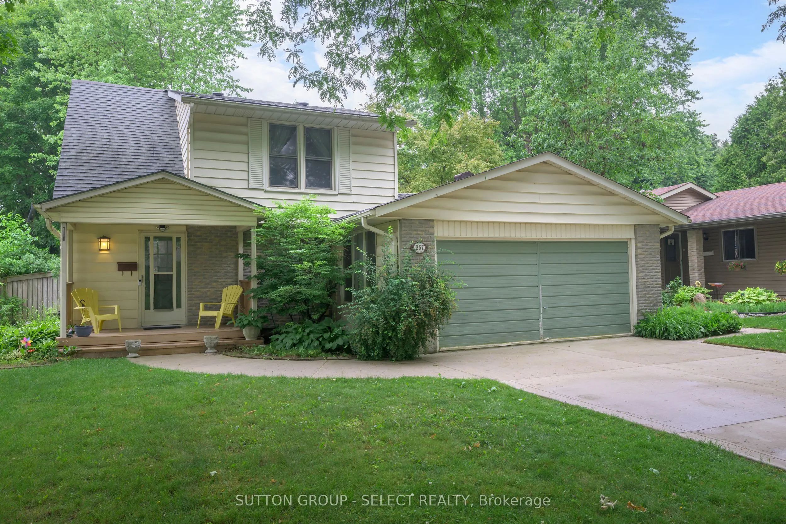 257 Edgehill Crescent
