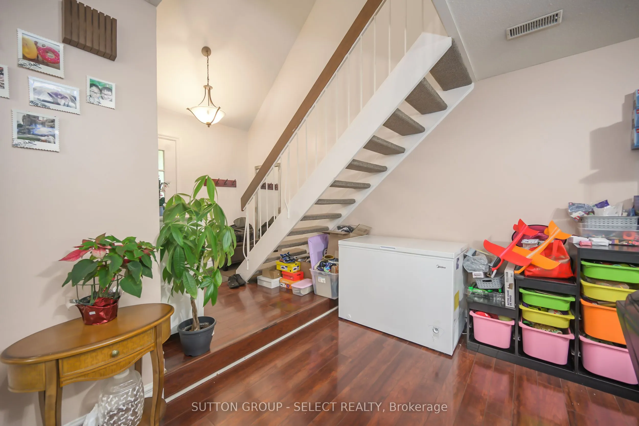 257 Edgehill Crescent