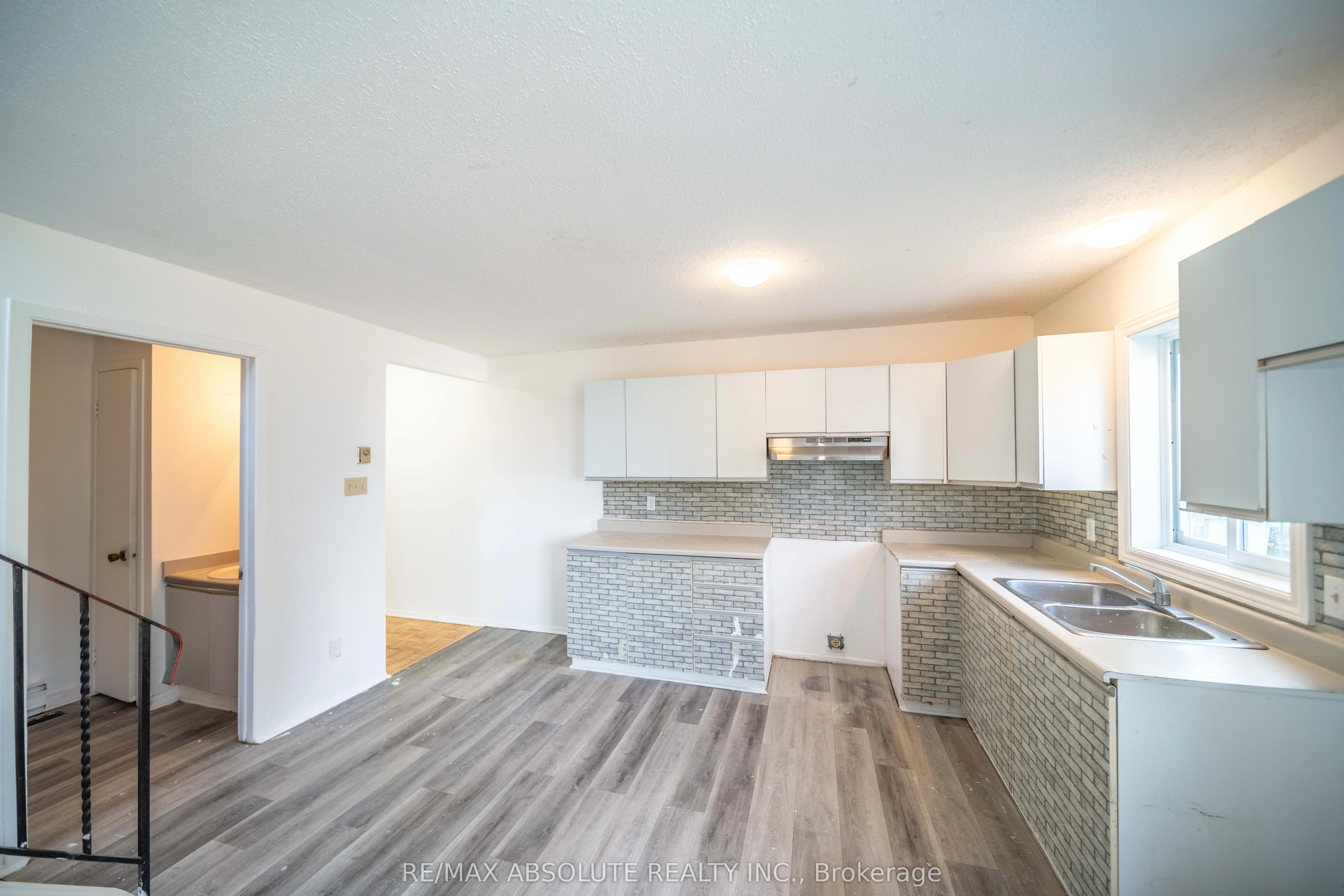 294 Therese Avenue