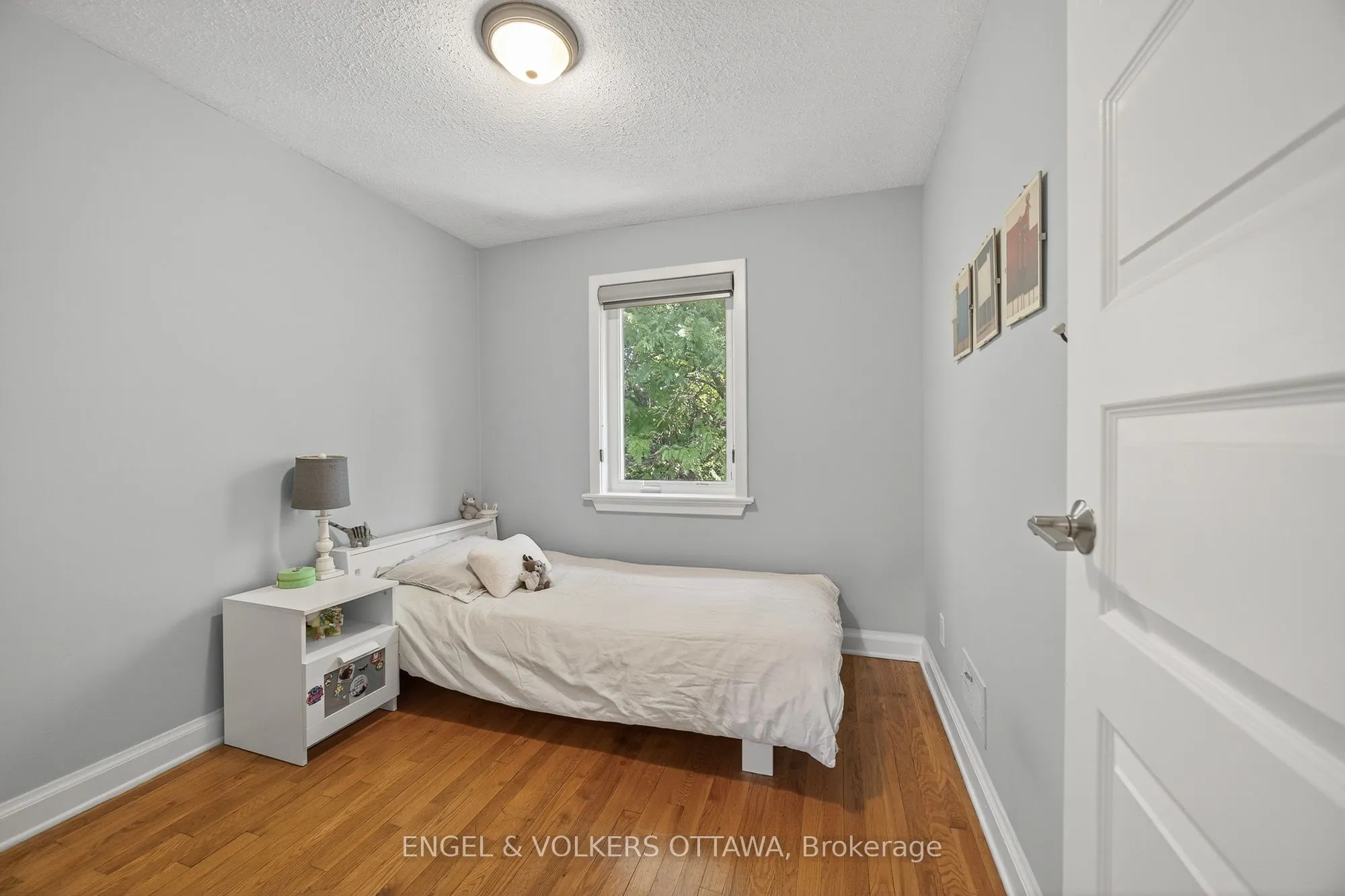 557 Roosevelt Avenue