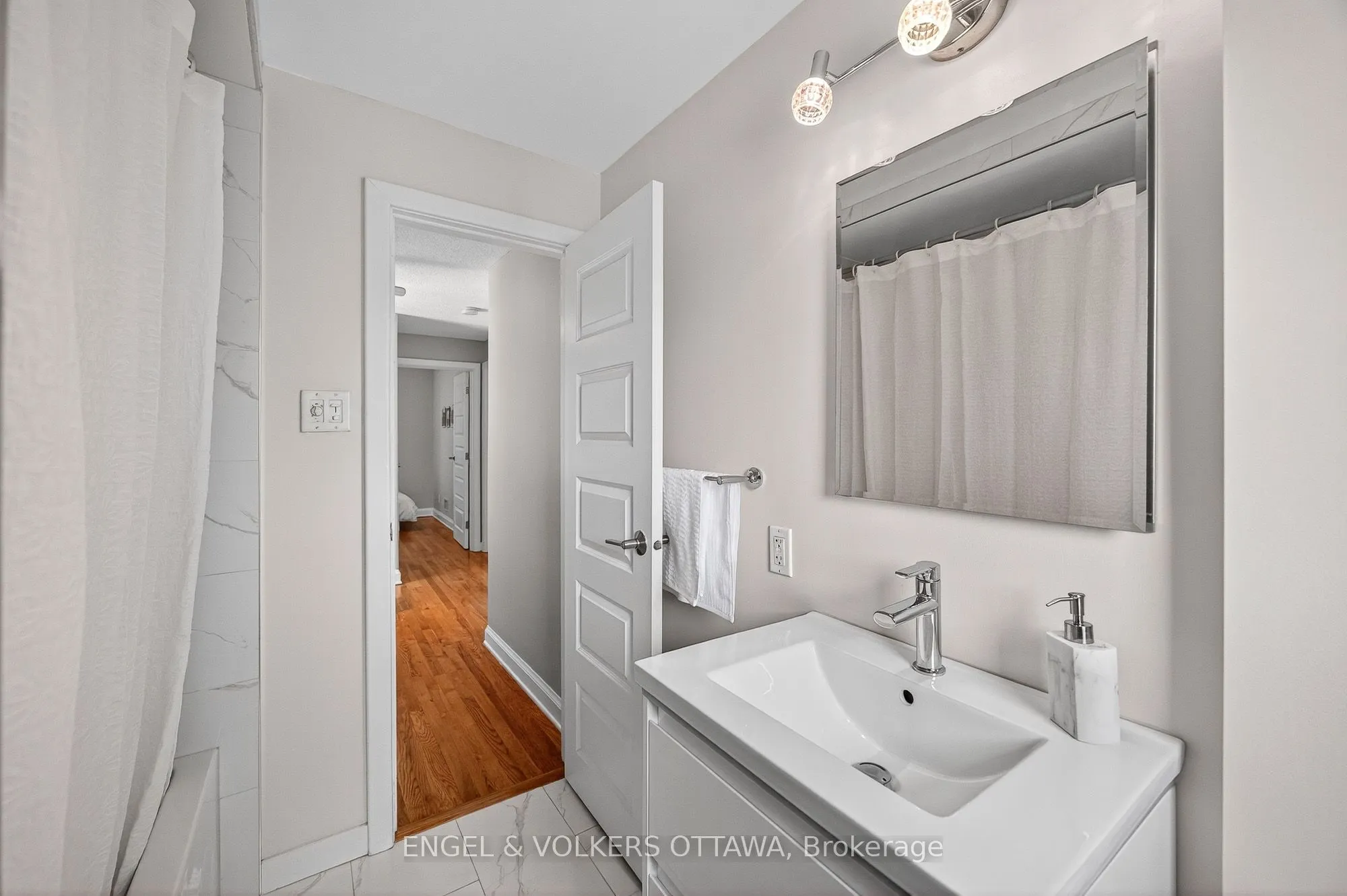 557 Roosevelt Avenue