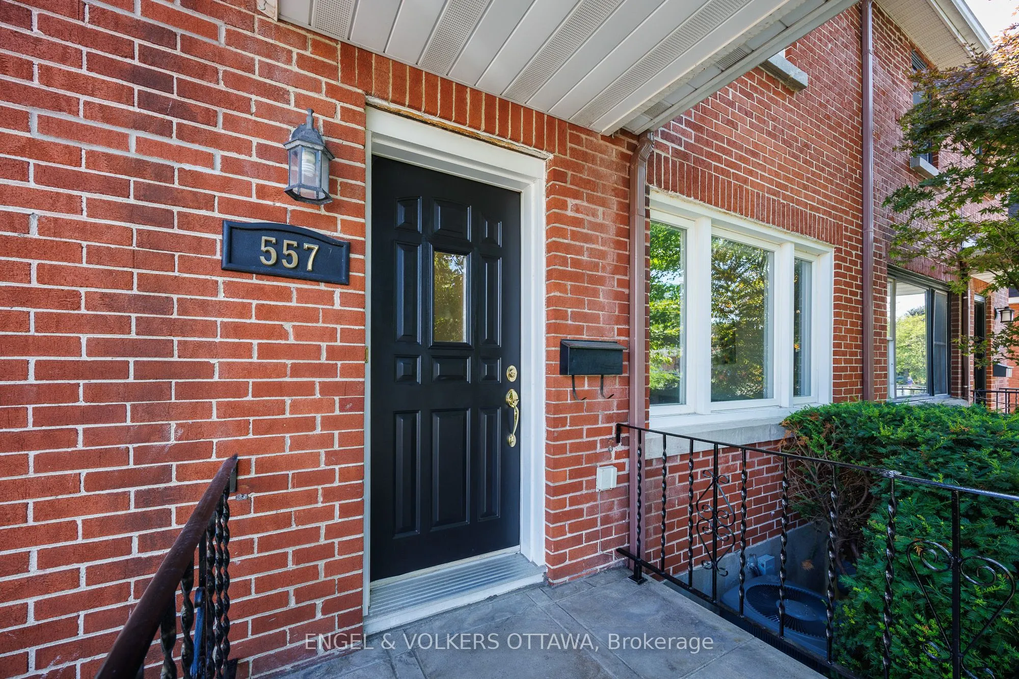 557 Roosevelt Avenue