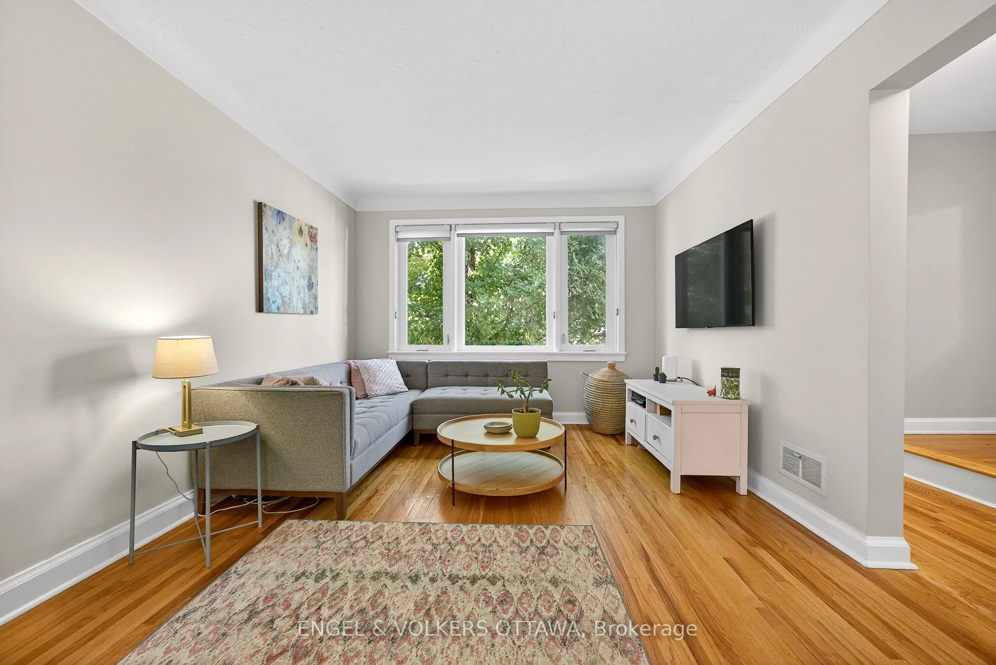 557 Roosevelt Avenue