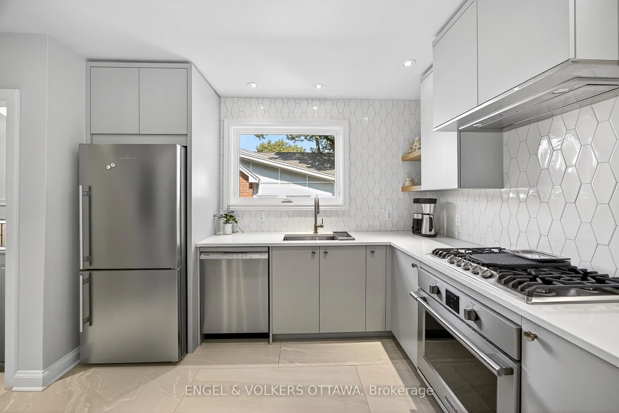 557 Roosevelt Avenue