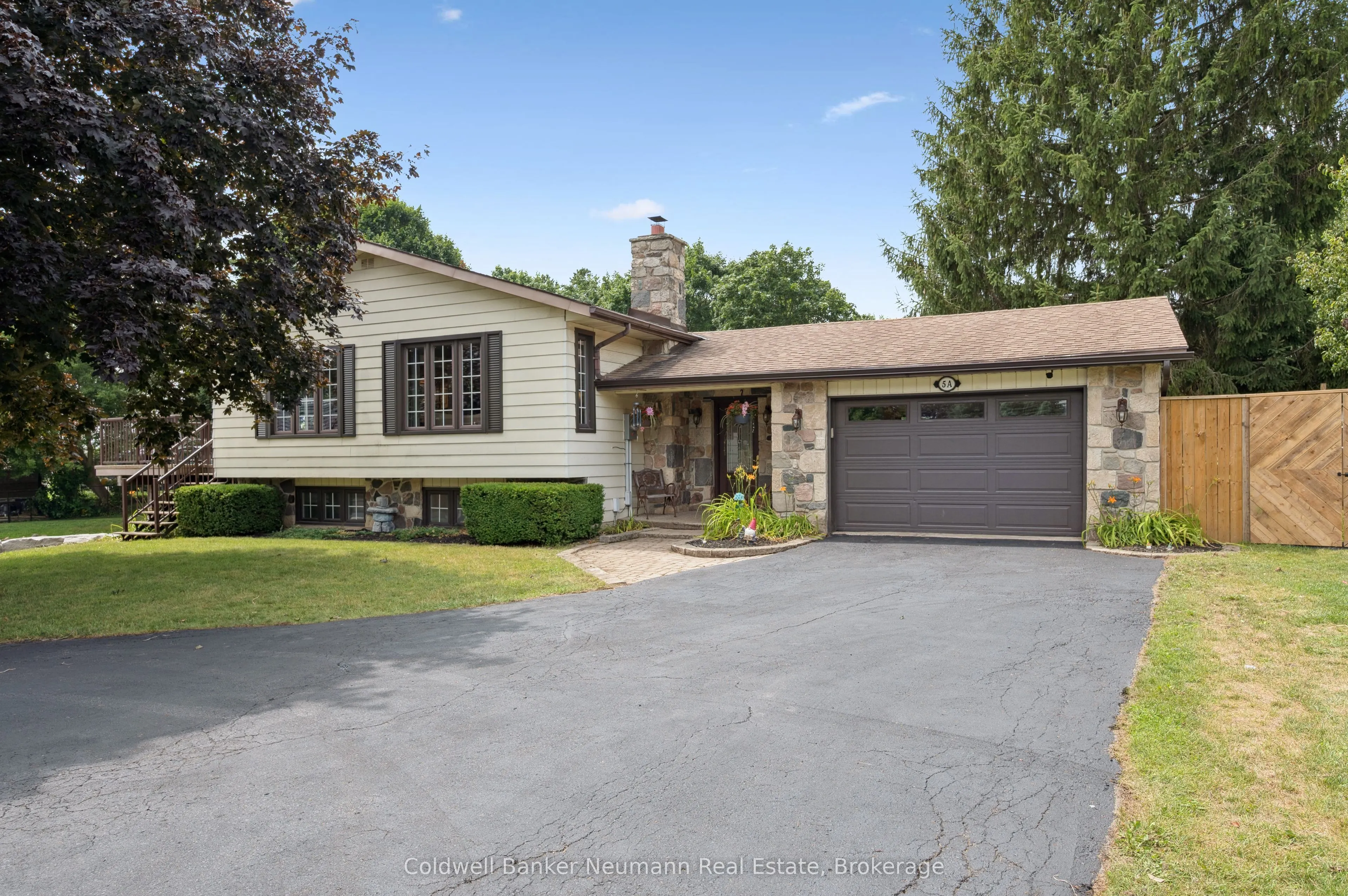 5 A Hamilton Drive