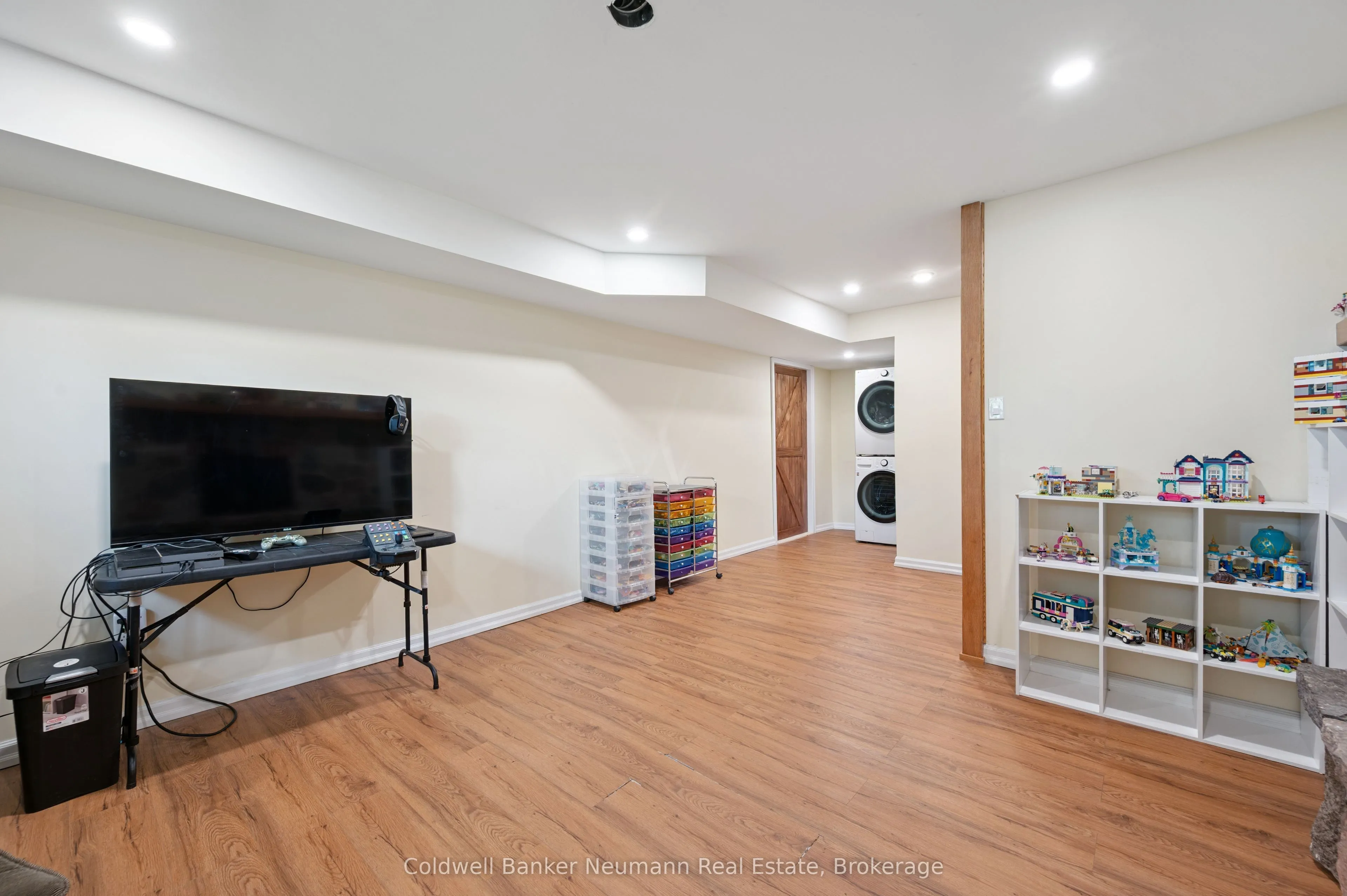 5 A Hamilton Drive