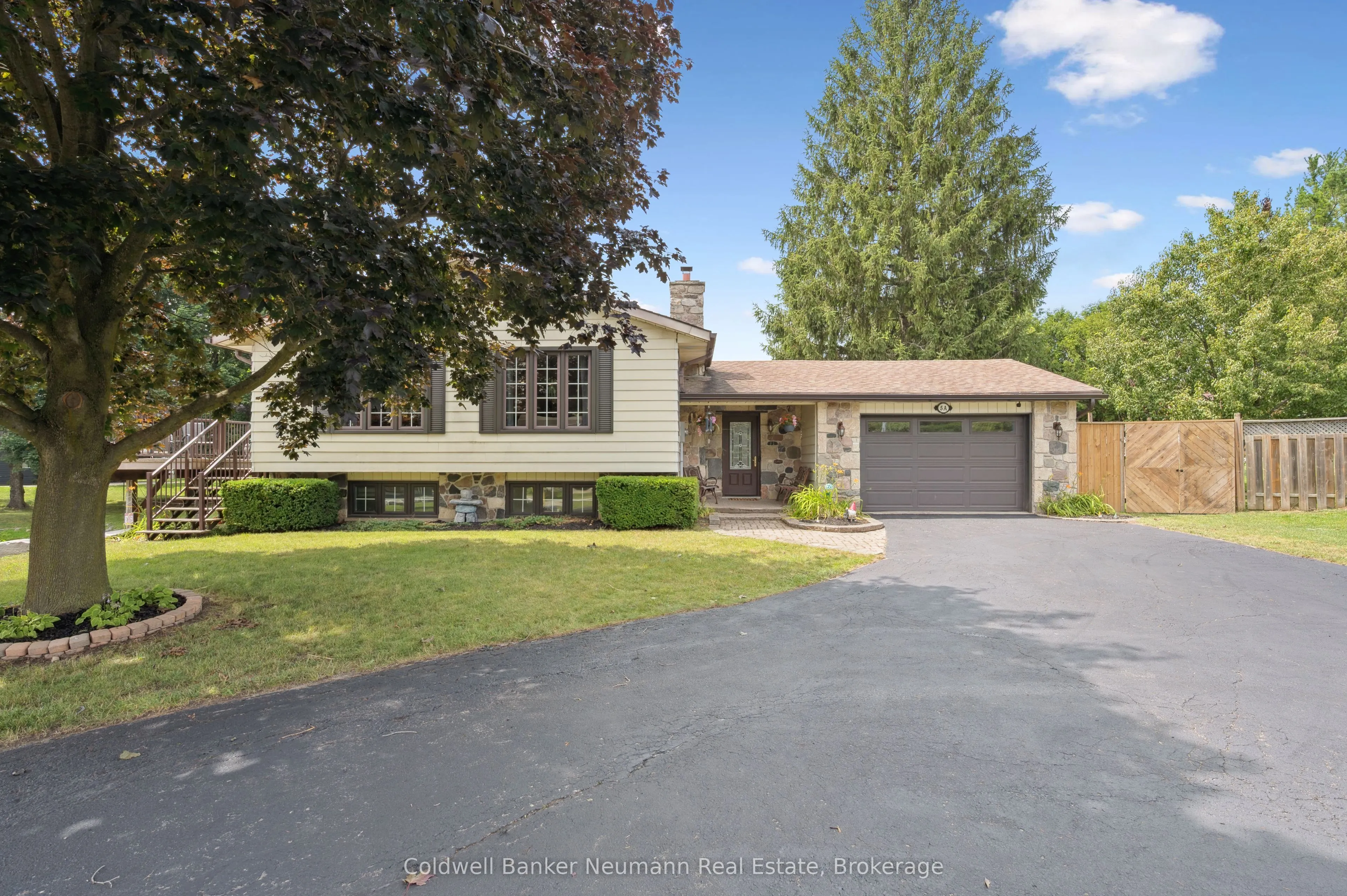 5 A Hamilton Drive