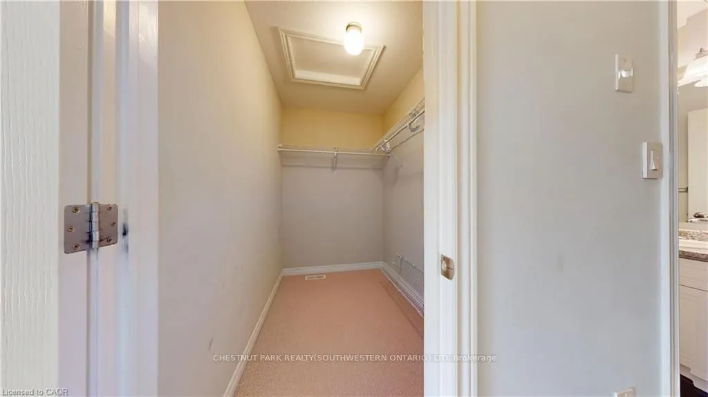 94 Robert Peel Road, #UPPER