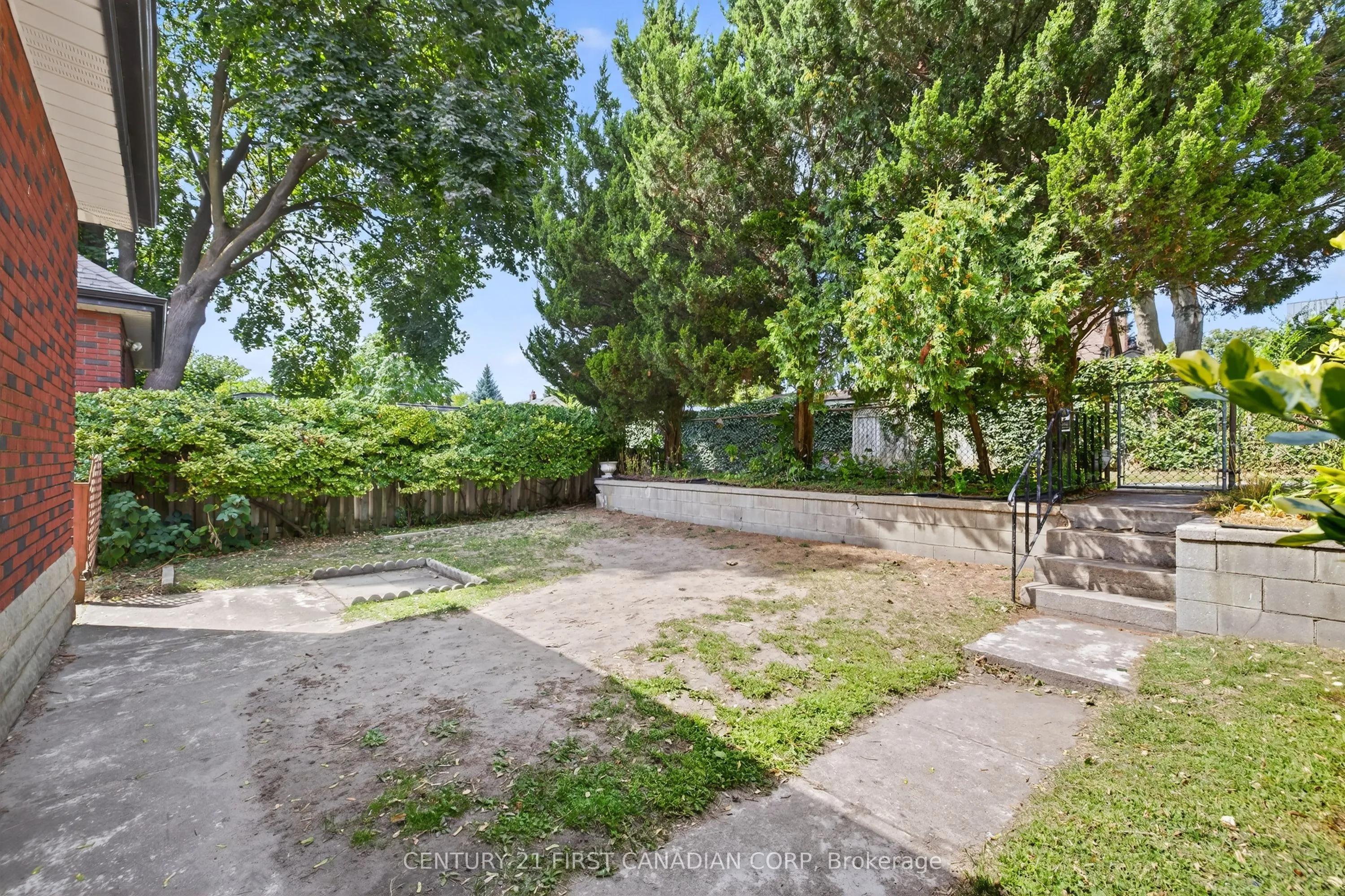 1230 Dundas Street