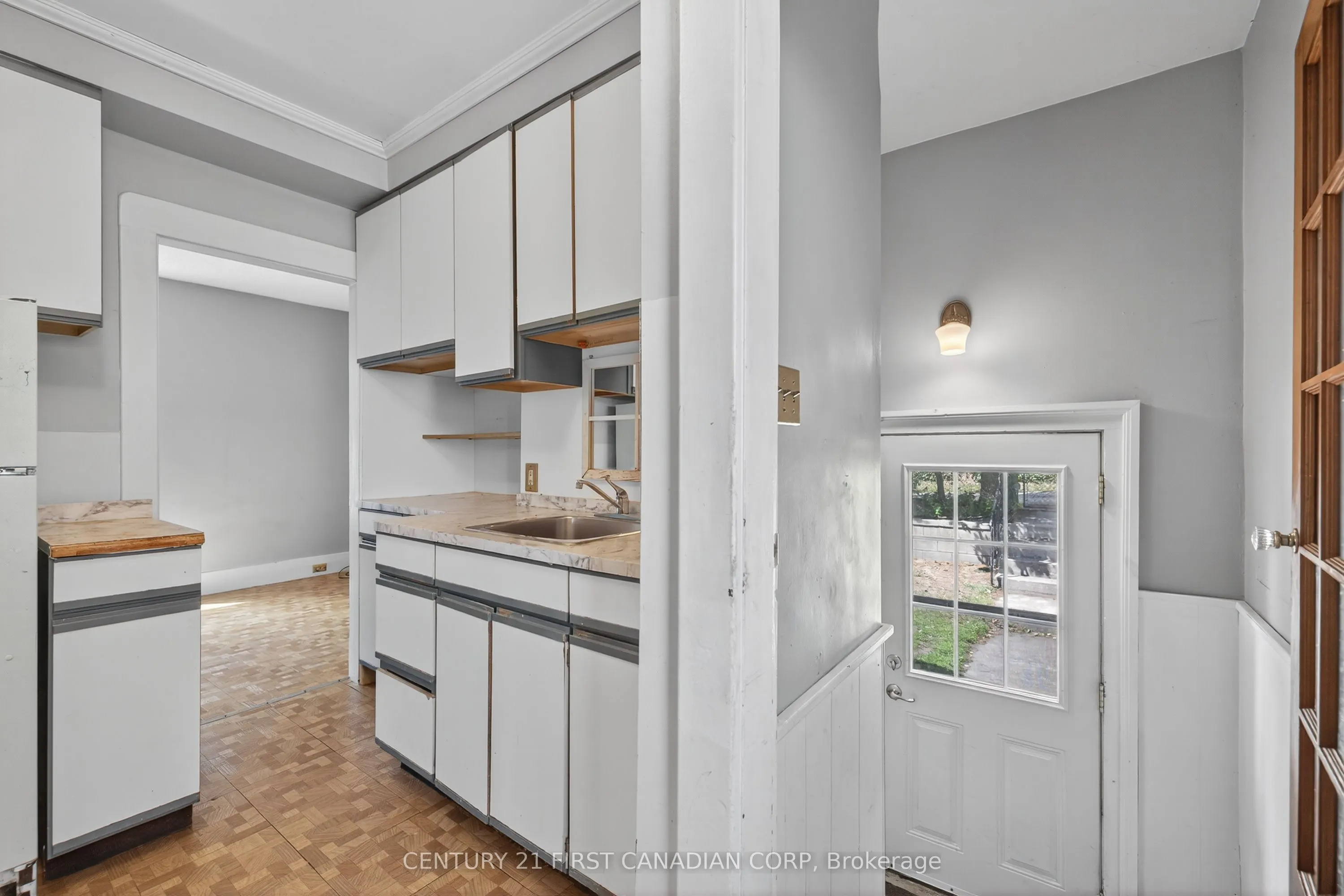 1230 Dundas Street