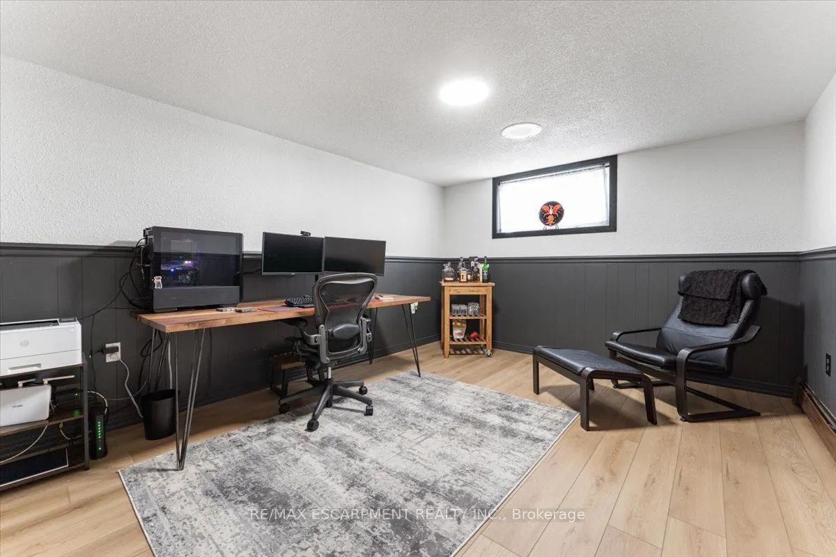 87 Loyalist Drive