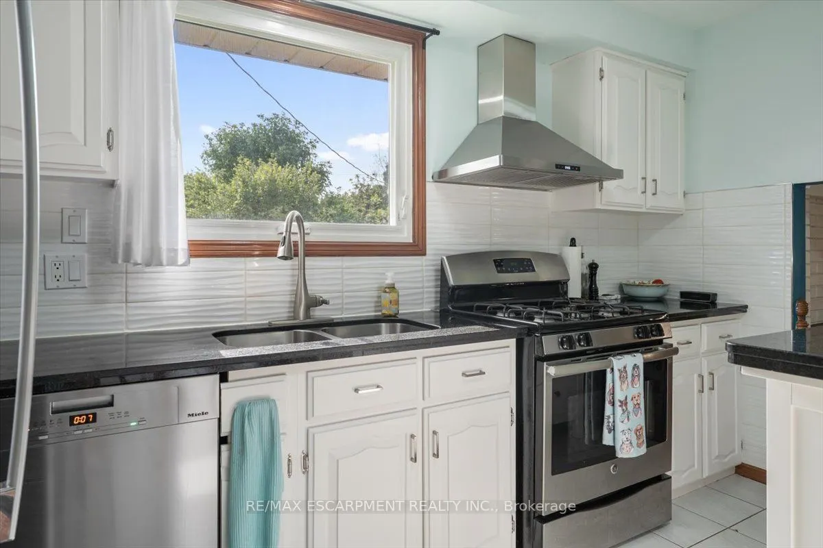 87 Loyalist Drive
