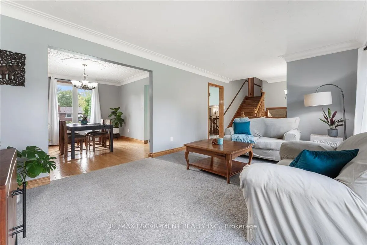 87 Loyalist Drive