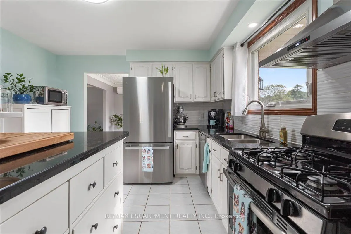 87 Loyalist Drive