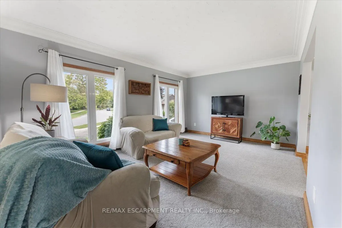87 Loyalist Drive