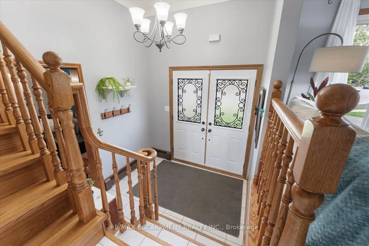 87 Loyalist Drive