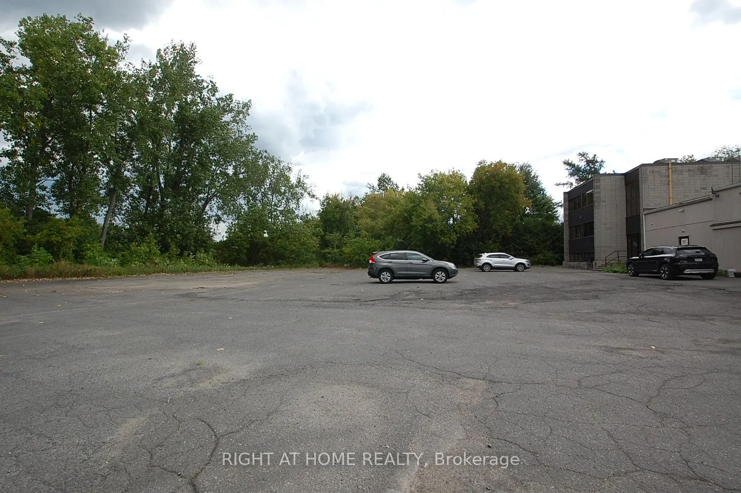 1468 Laurier Street, #201