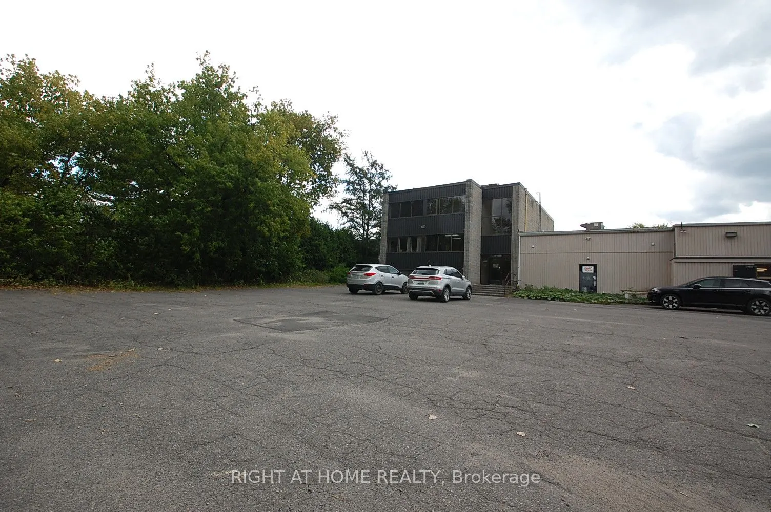 1468 Laurier Street, #201