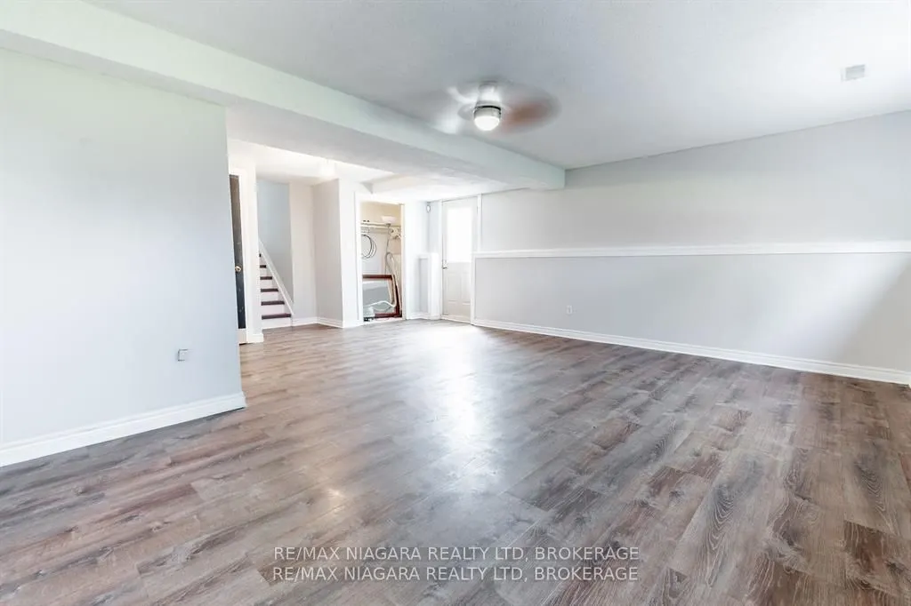49 AUTUMN Place