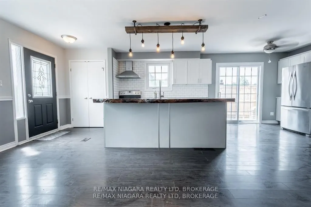 49 AUTUMN Place