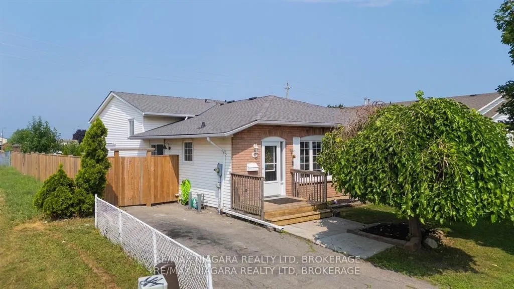 49 AUTUMN Place