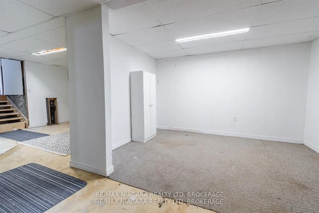 49 AUTUMN Place
