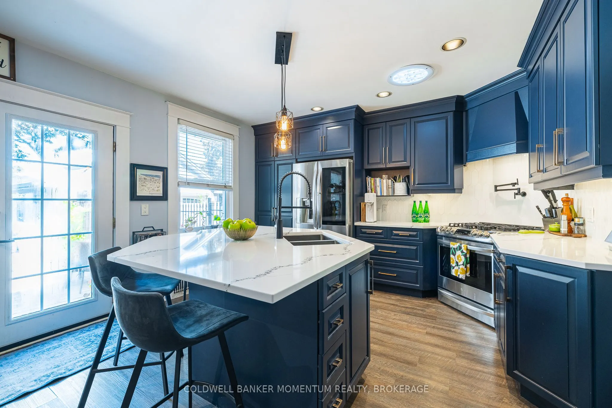 83 DUFFERIN Street