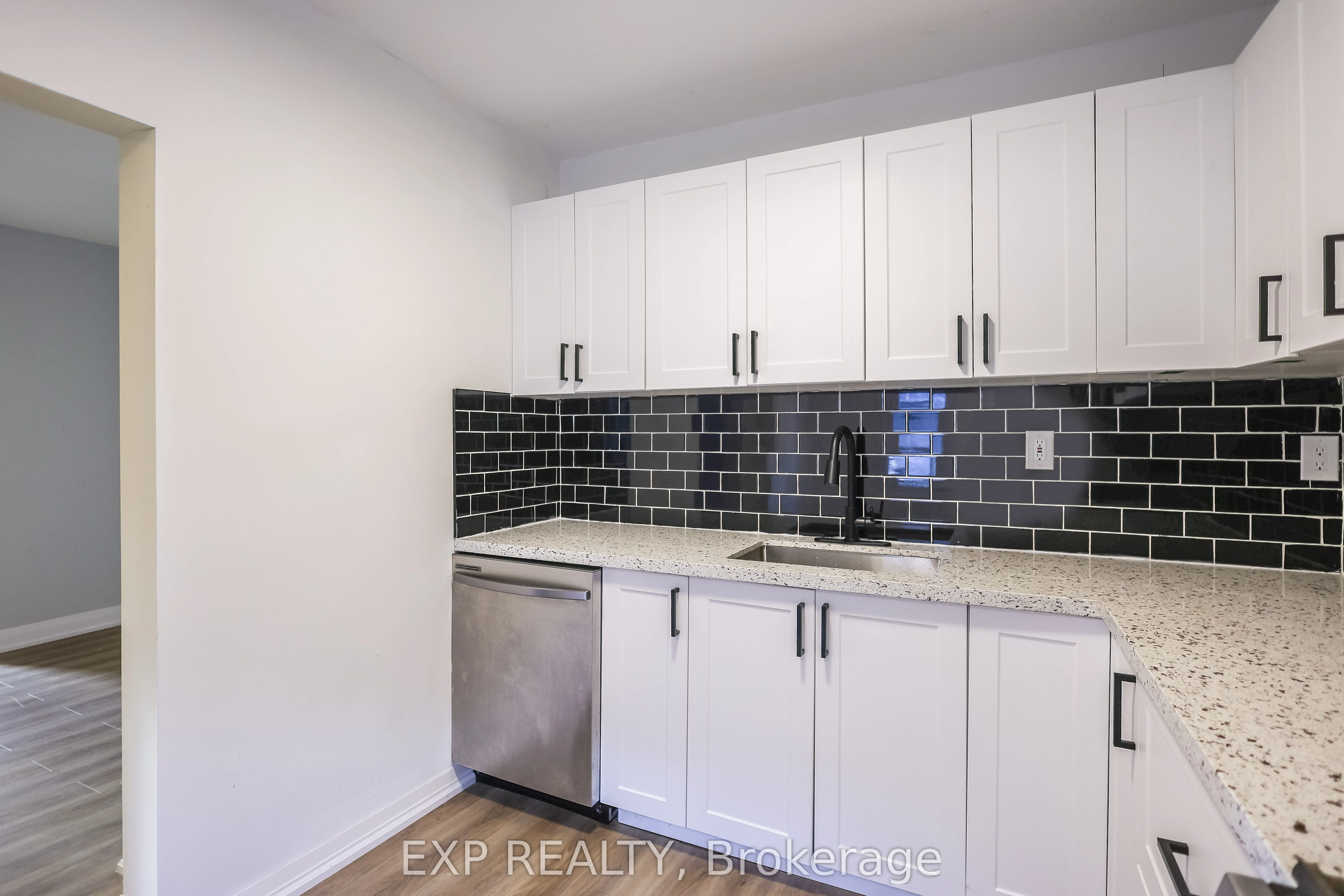 1275 Cannon Street E