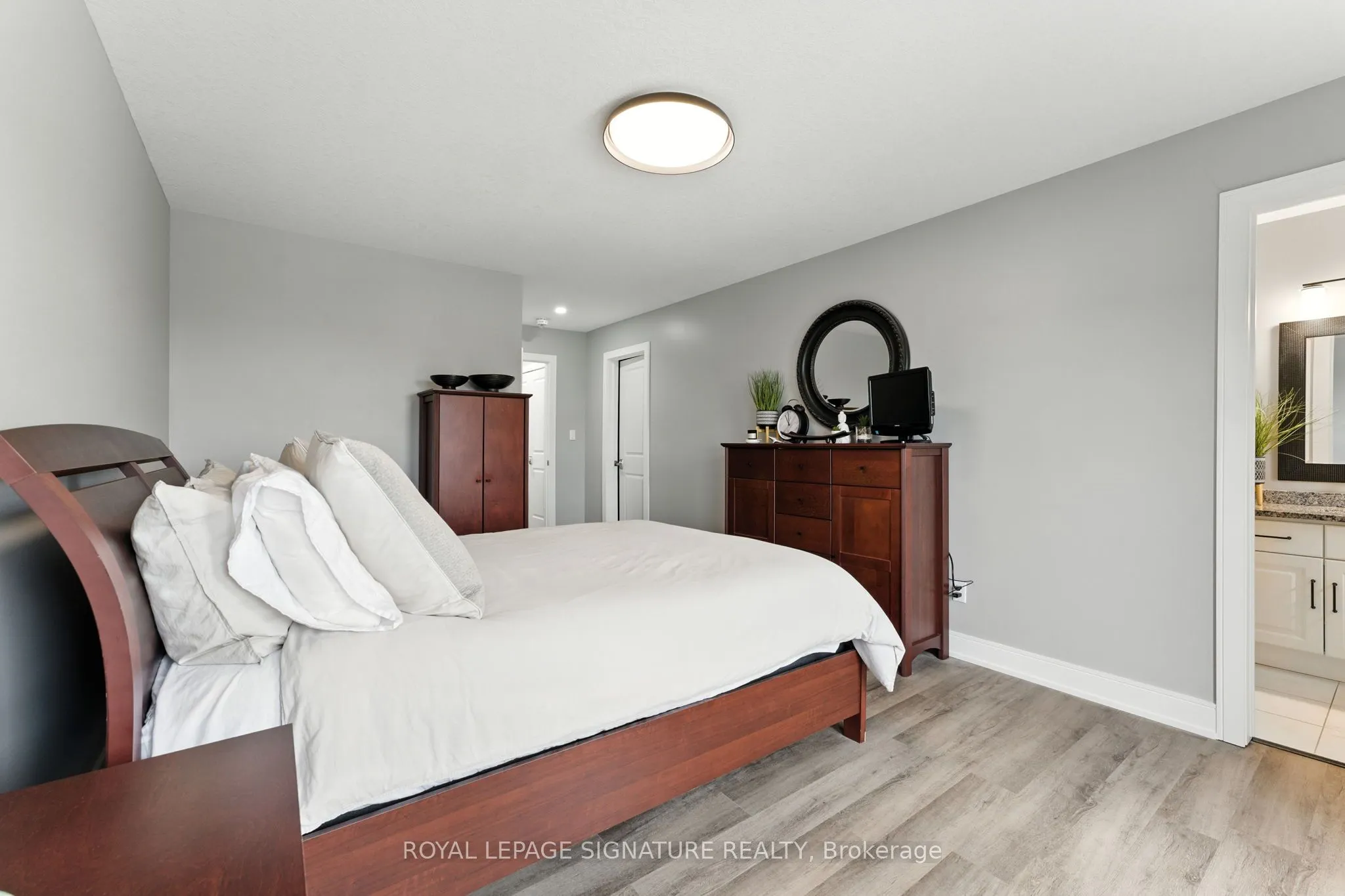 60 Arkell Road, #33