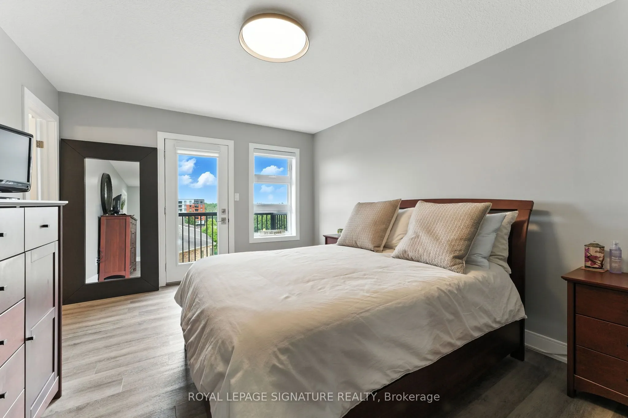 60 Arkell Road, #33