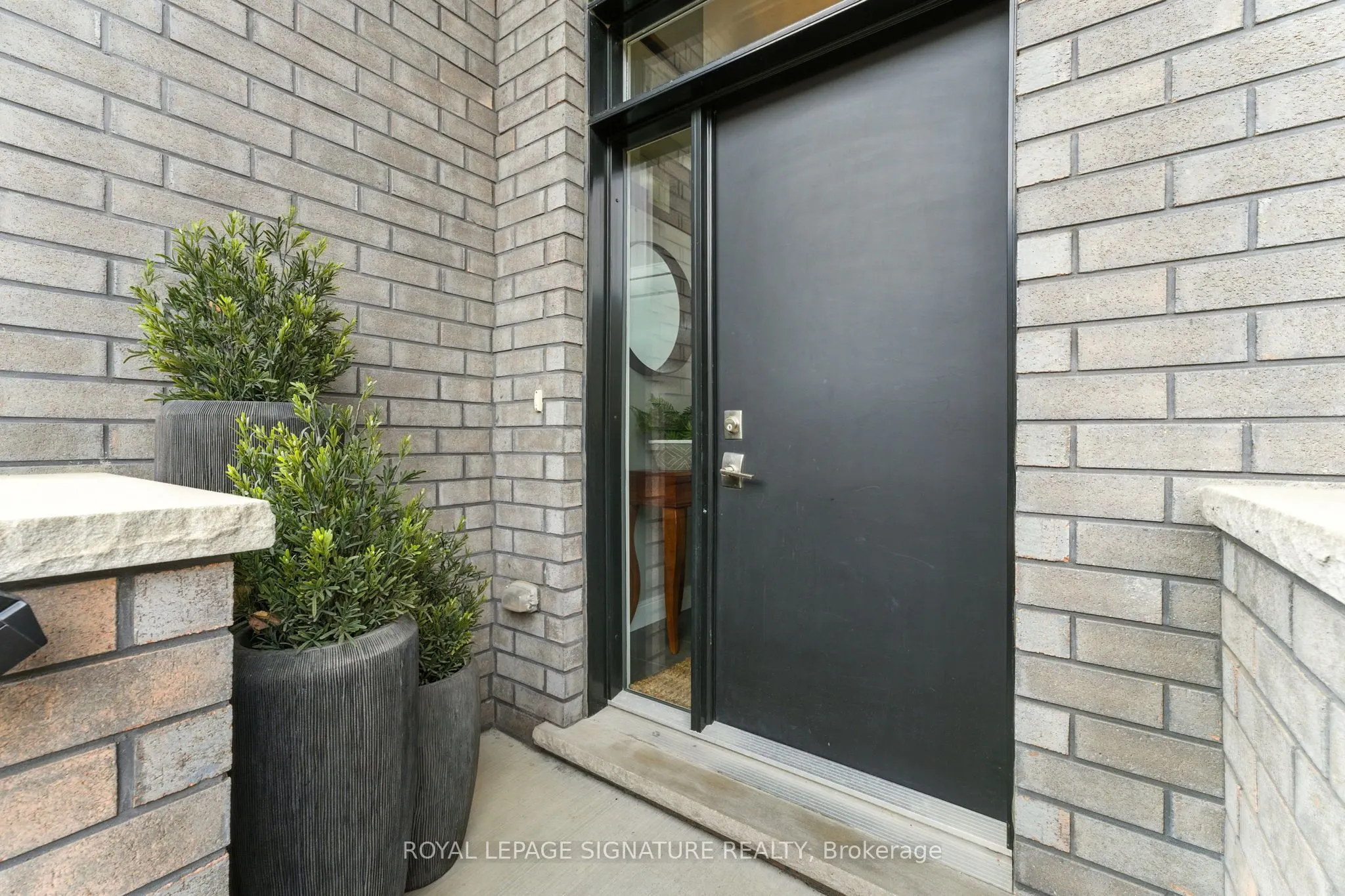 60 Arkell Road, #33