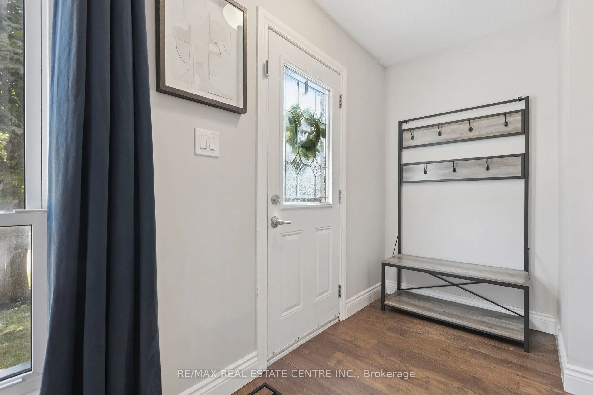 100 Angela Crescent