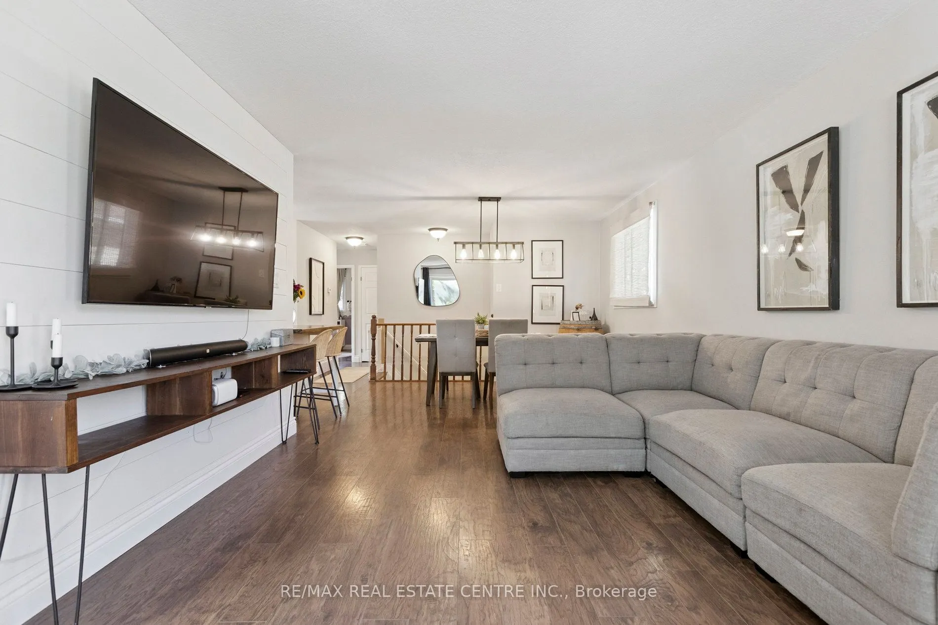 100 Angela Crescent