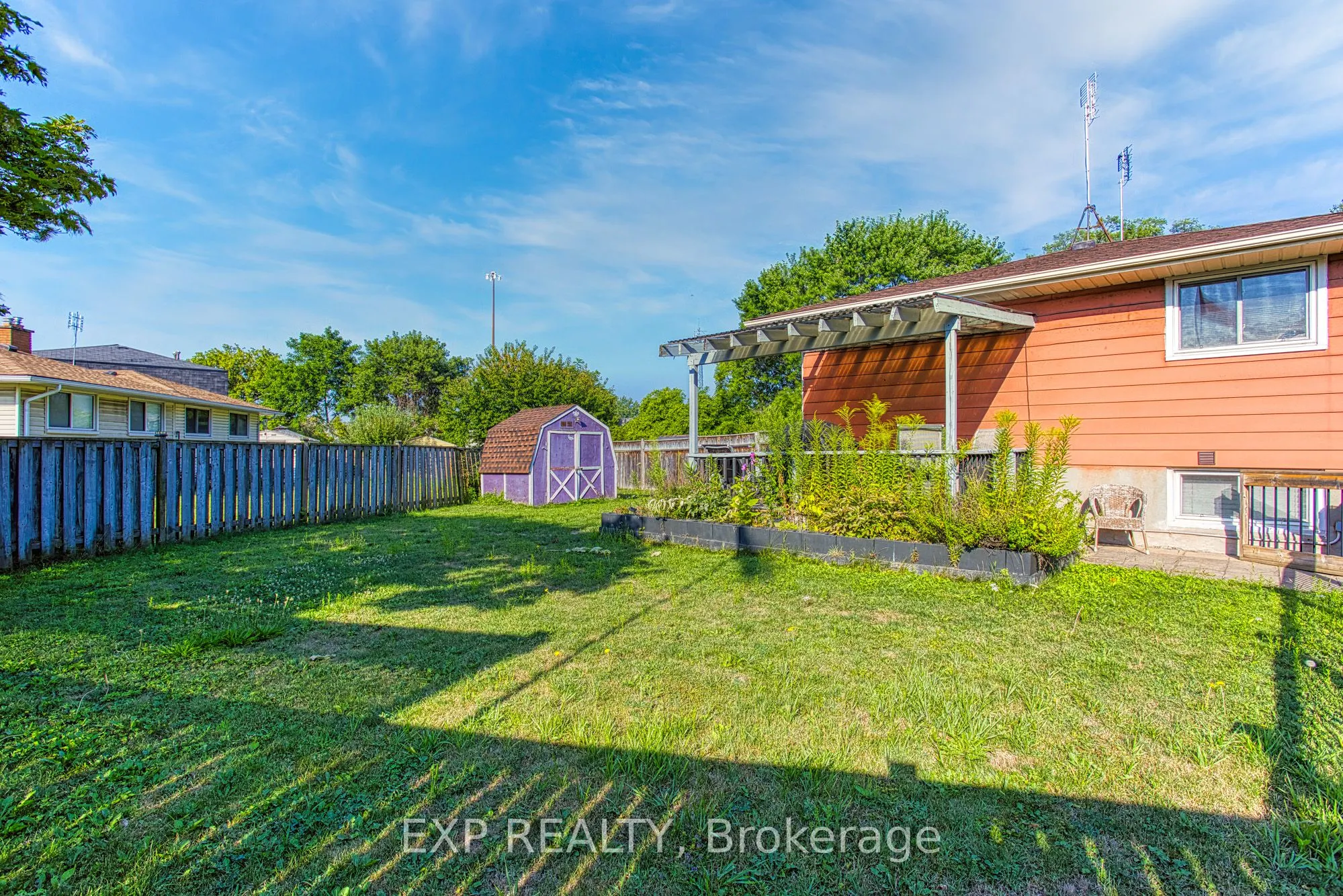 4453 Meadowvale Drive, #Lower