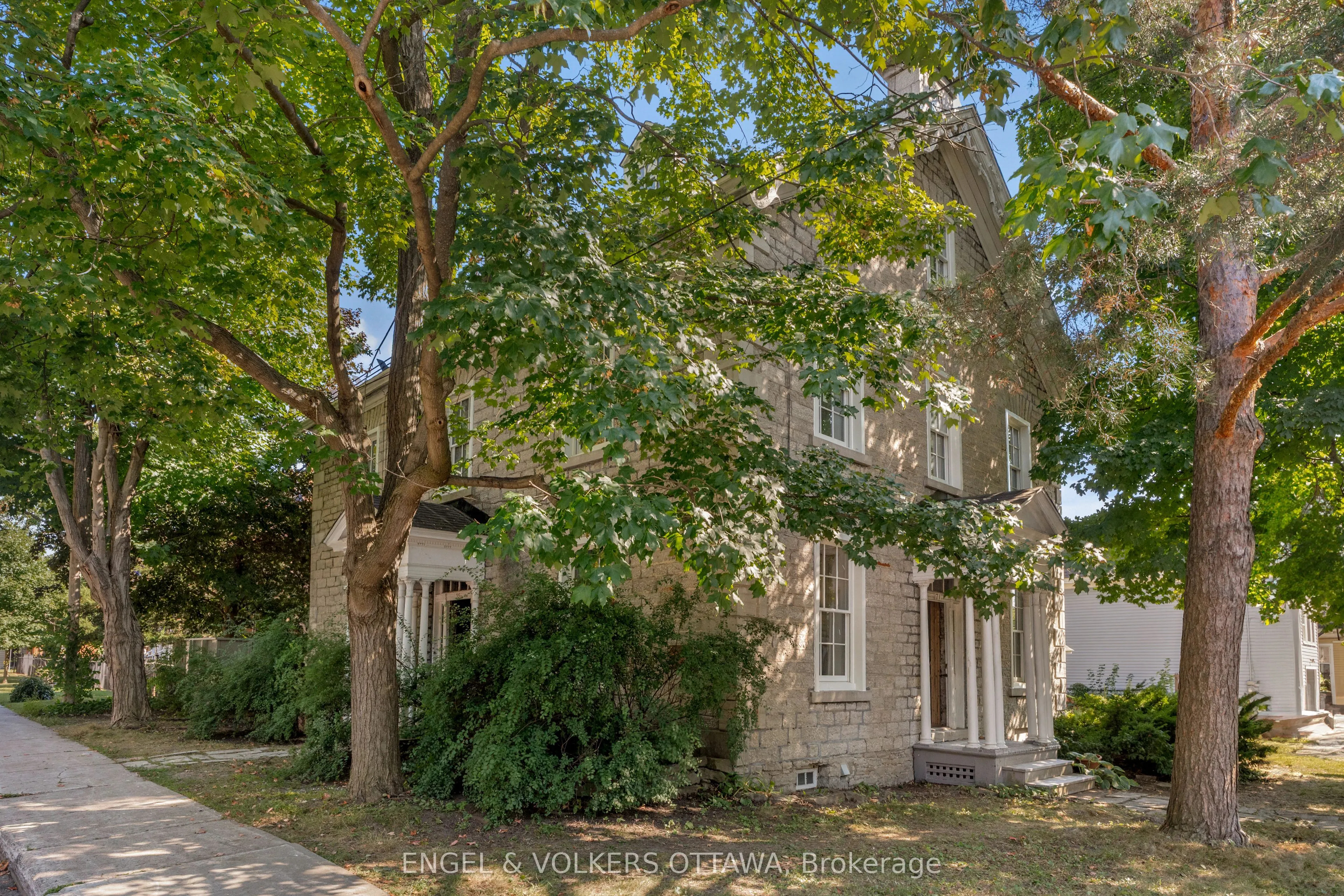 71 Thomas Street