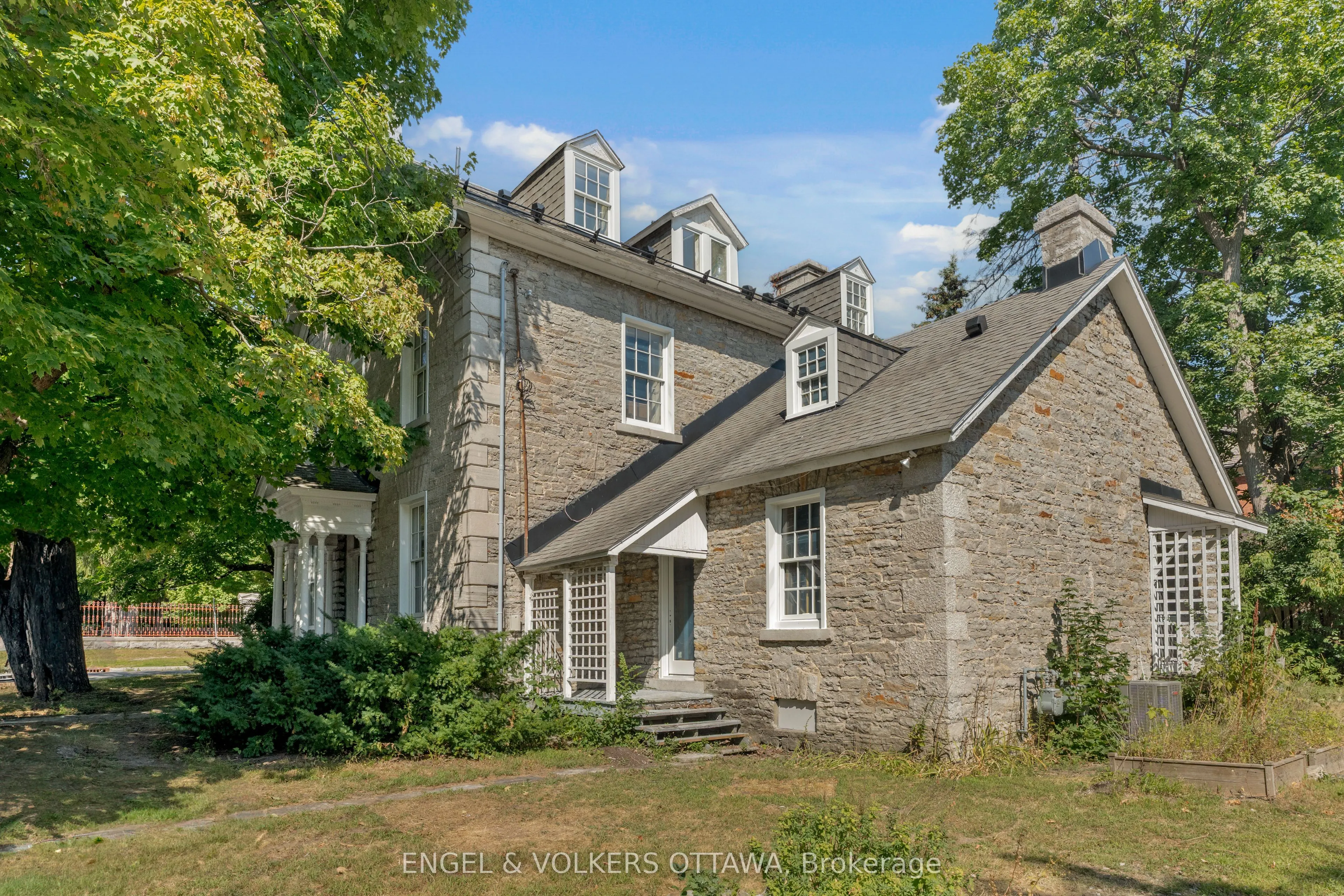 71 Thomas Street
