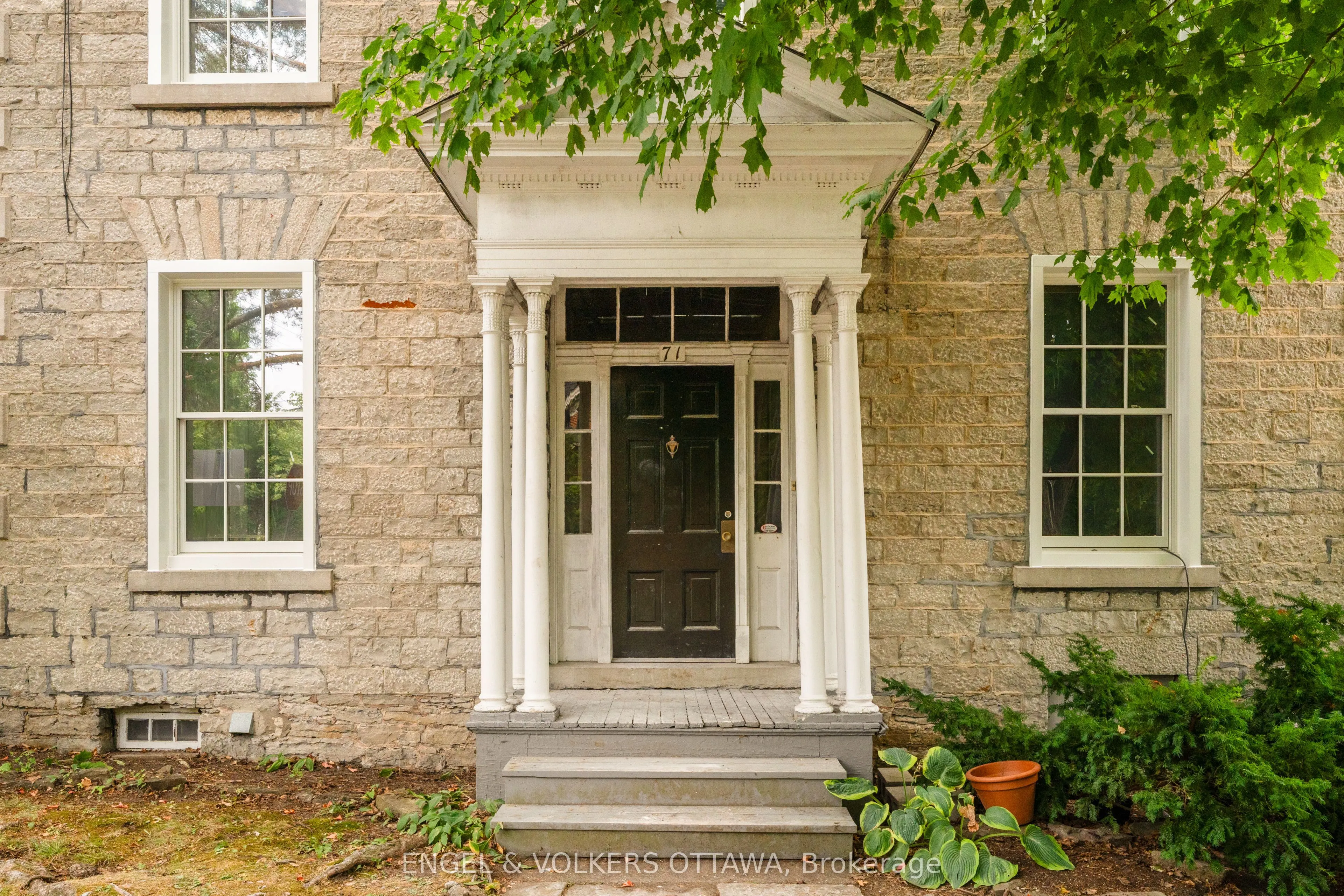 71 Thomas Street