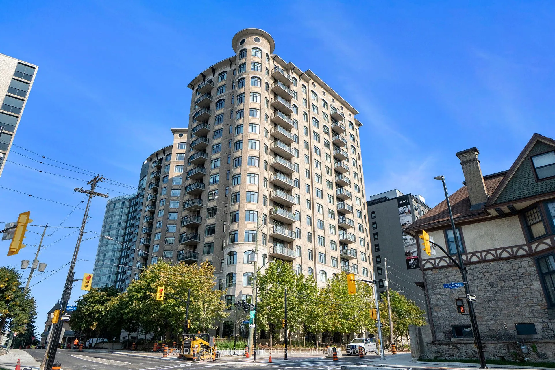 95 Bronson Avenue, #401