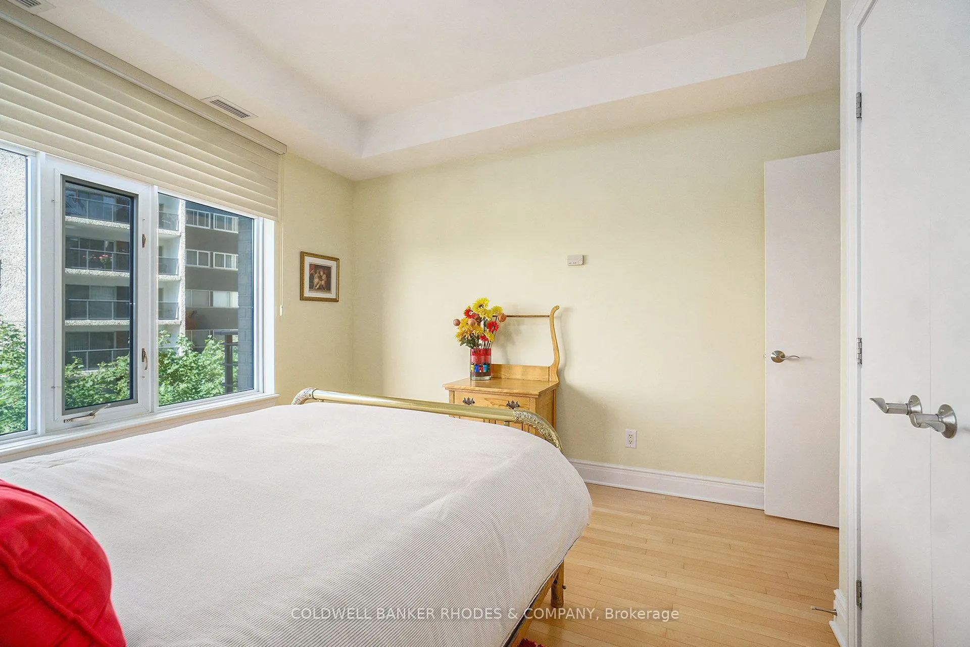 95 Bronson Avenue, #401