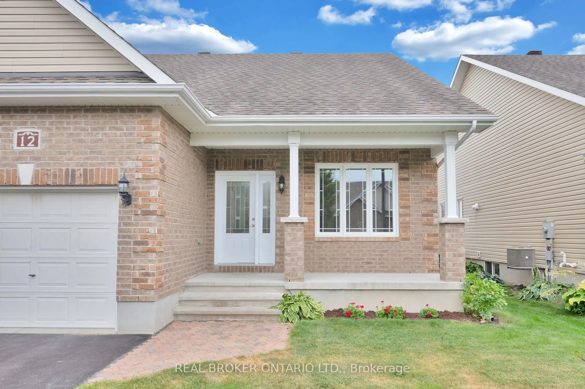 12 Abbey Crescent