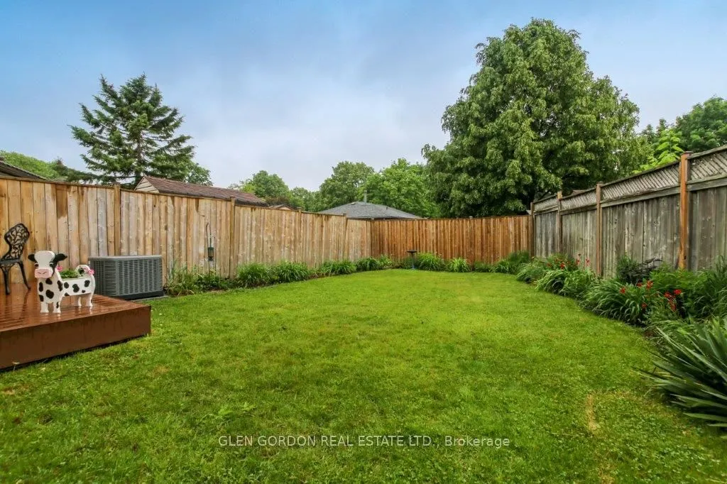 63 Caprice Crescent