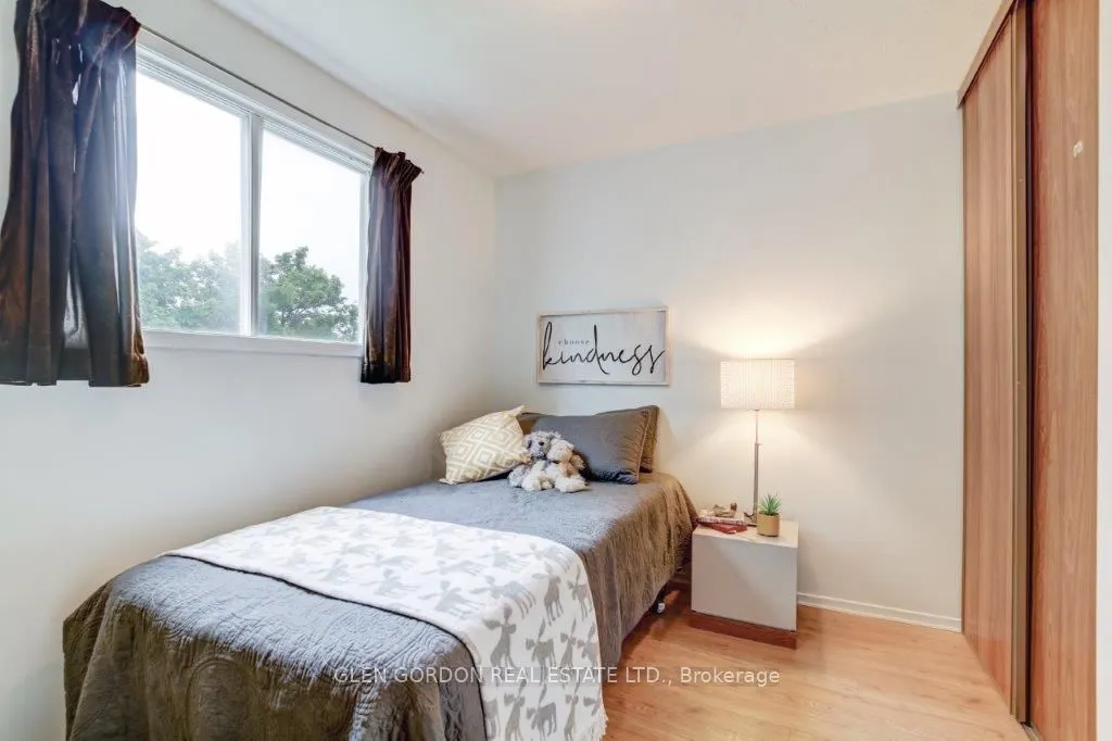 63 Caprice Crescent