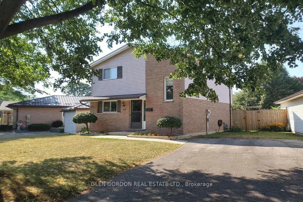 63 Caprice Crescent
