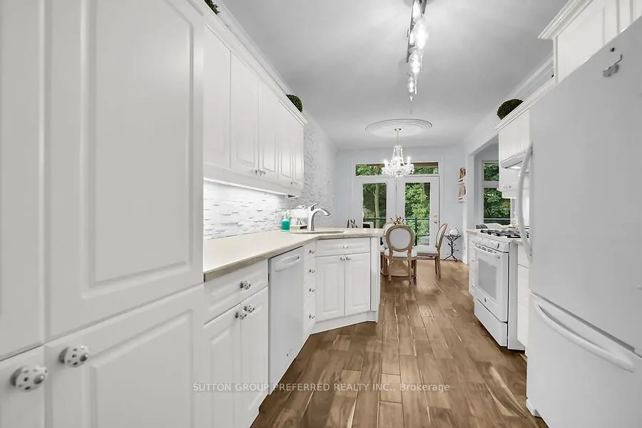 398 Old Riverside Drive, #6