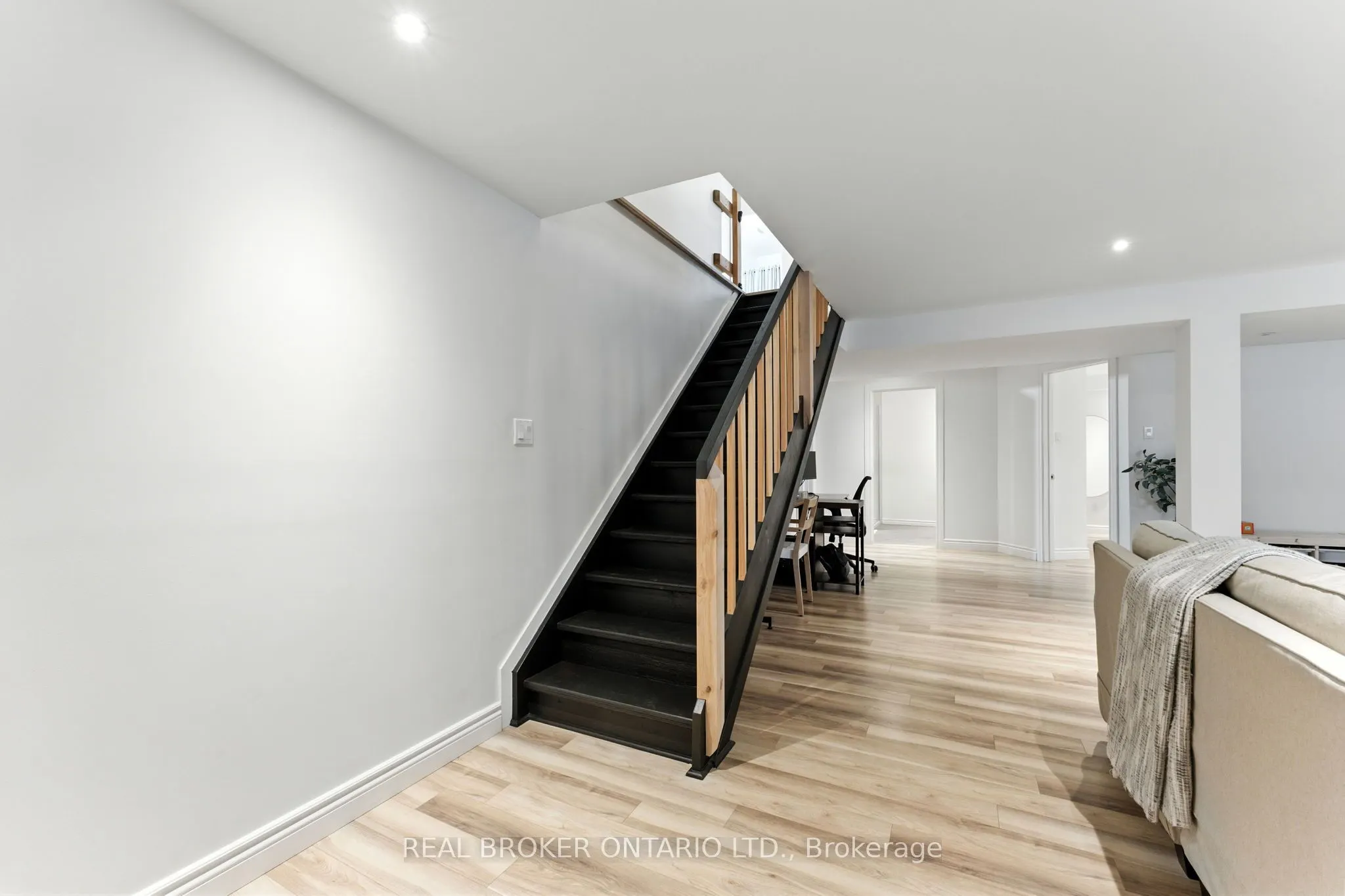 133 Raina Way