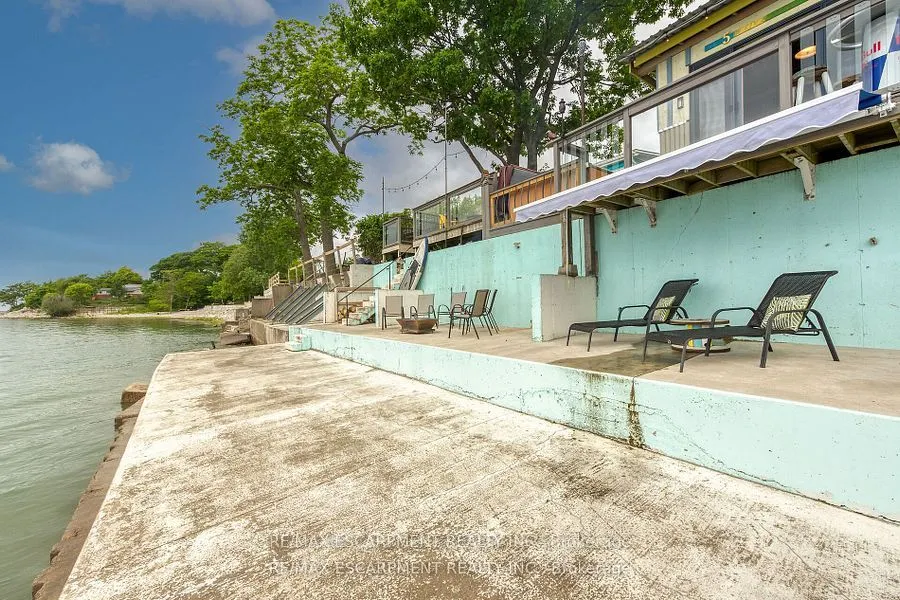 2090 Lakeshore Road