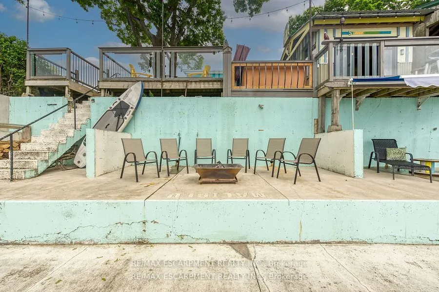 2090 Lakeshore Road