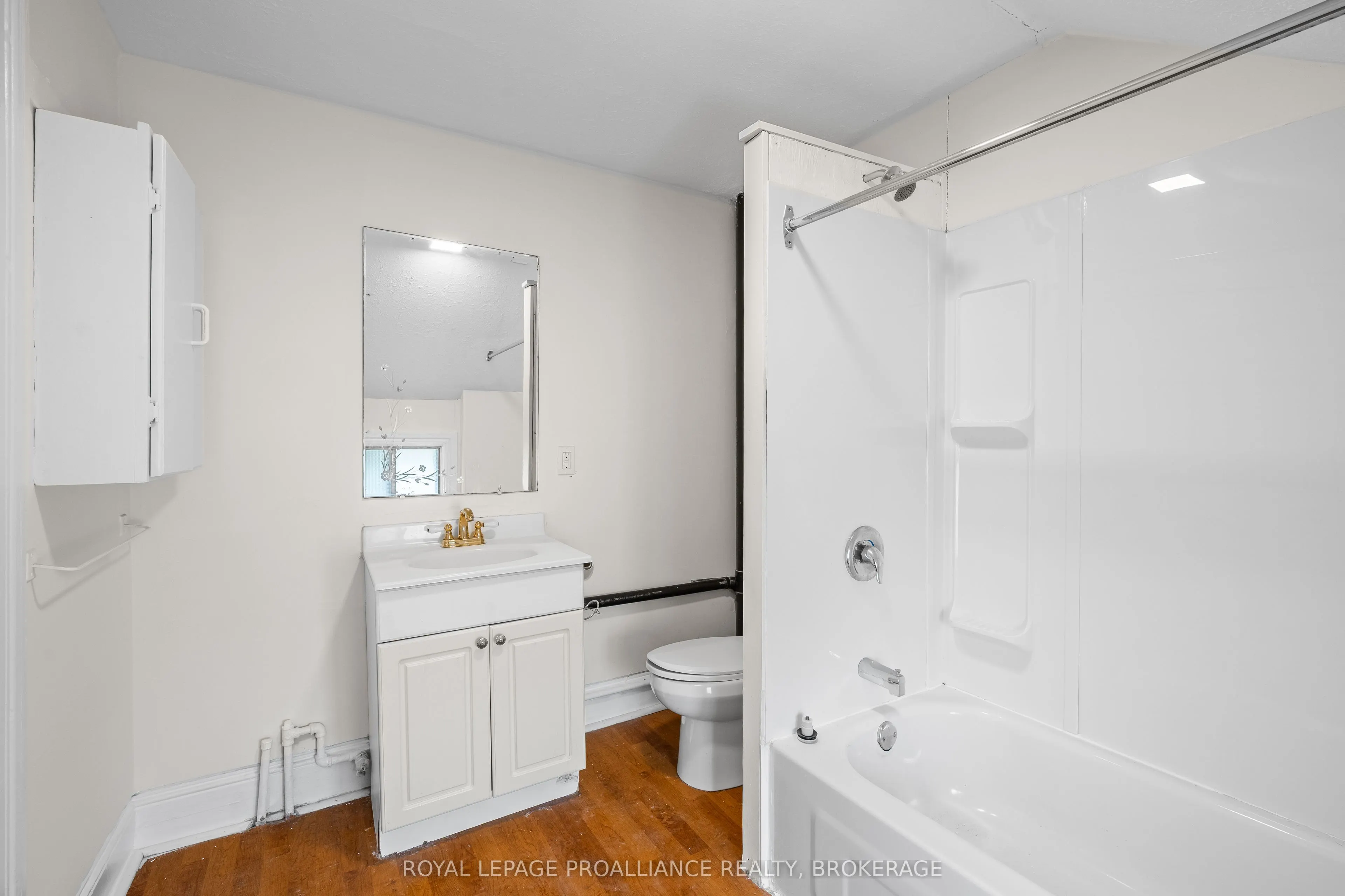 10-12 Thomas Street E