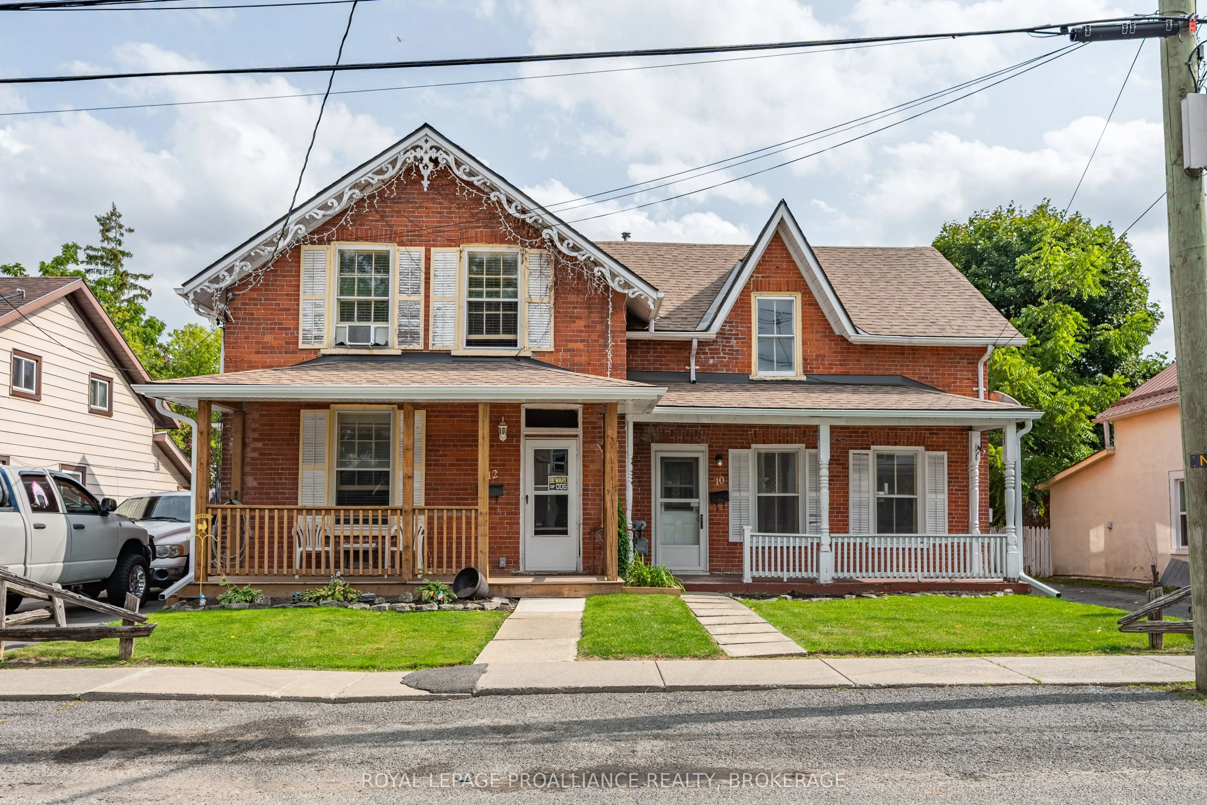 10-12 Thomas Street E
